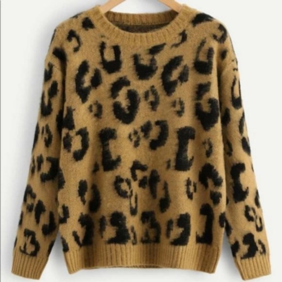 Cozy Leopard Print Knit Sweater Top - Picture 3 of 3